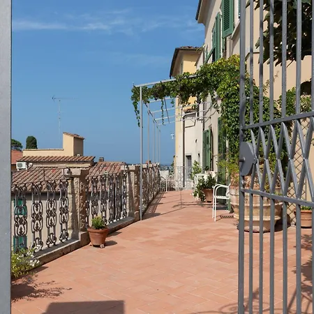 Bed & Breakfast Castellinaria Lari